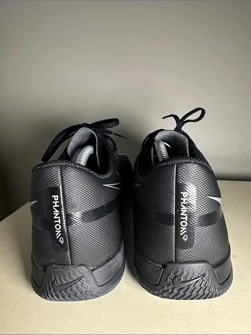 Nike Black metallic Silver Phantom GT2 Club IC Men's Soccer Shoes